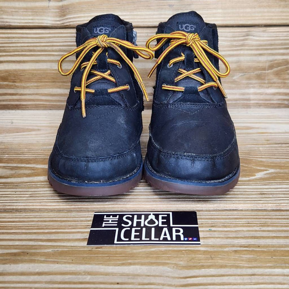 UGG Girls Bradley Ankle Boots Leather Black Yellow Laces Zip Round Toe 4 EUR 36 - Picture 3 of 8